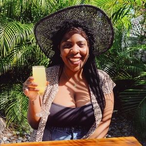 Meet your Posher, Pascale